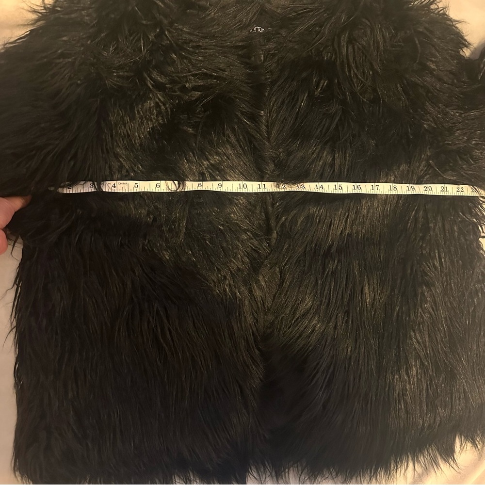 Boohoo Chic Black Faux Fur Jacket - Picture 6 of 7